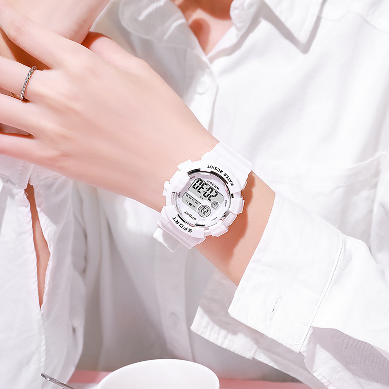 패션 키즈 시계 빛나는 방수 스포츠 디지털 시계 알람  - Smartwatch Touch 리뷰 및 가격